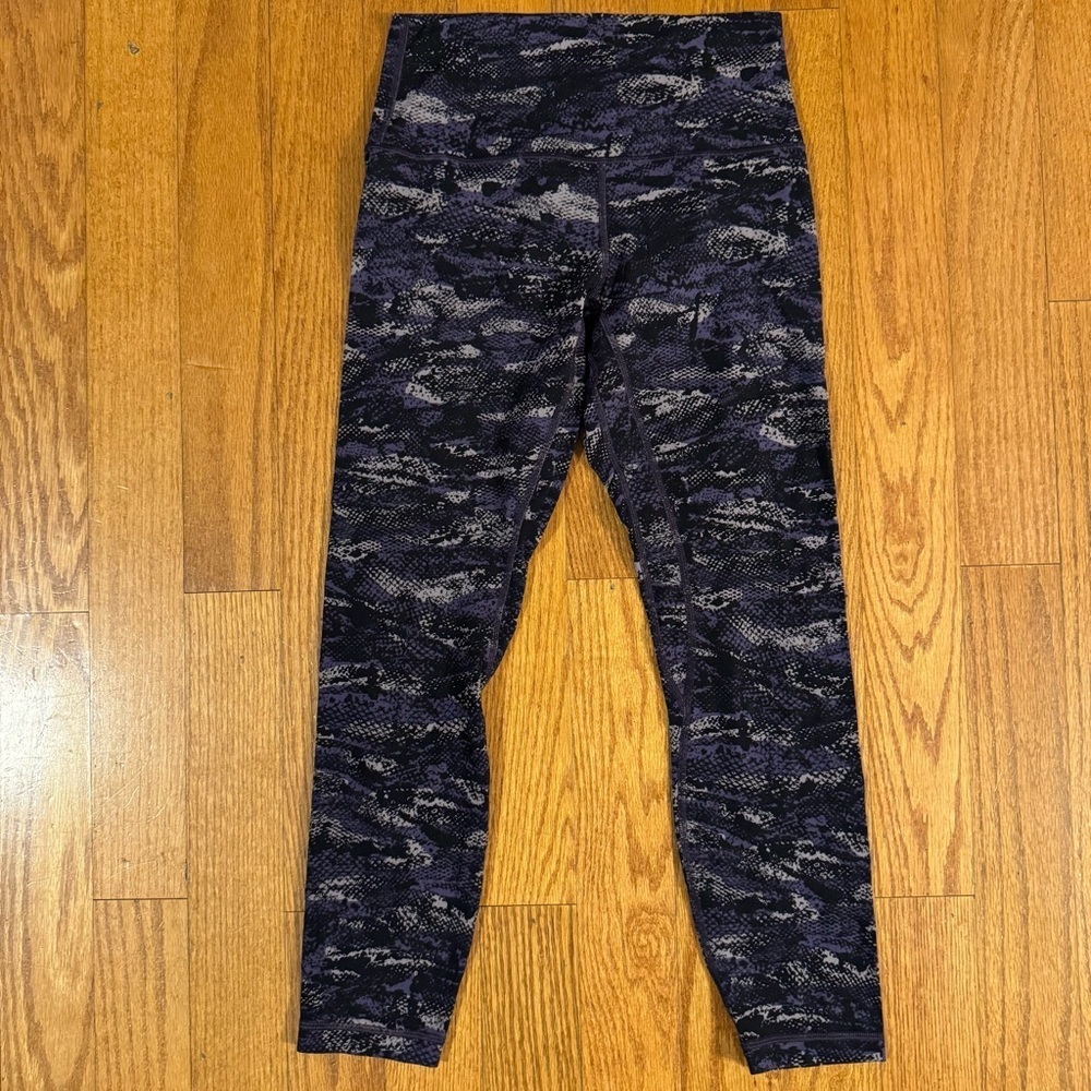 Lululemon Athletica Black Purple Patterned Leggings Womens Size 6